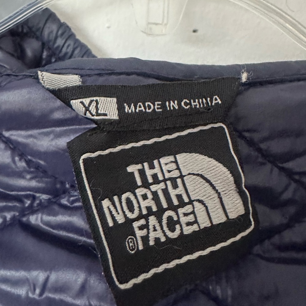 The North Face Thermoball Jacket - Picture 4 of 5
